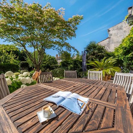 Escale Rochelaise, Gite Urbain Avec Spa Bain Nordique Et Sauna Tonneau La Rochelle  Exterior photo